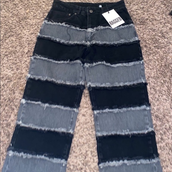 Princess Polly Ragged Jeans - Picture 1 of 2